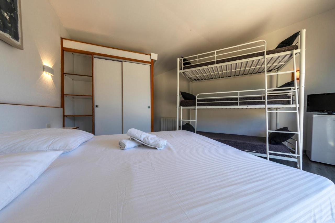 La Jalousie Hotel Saint-Aignan-de-Cramesnil Ngoại thất bức ảnh